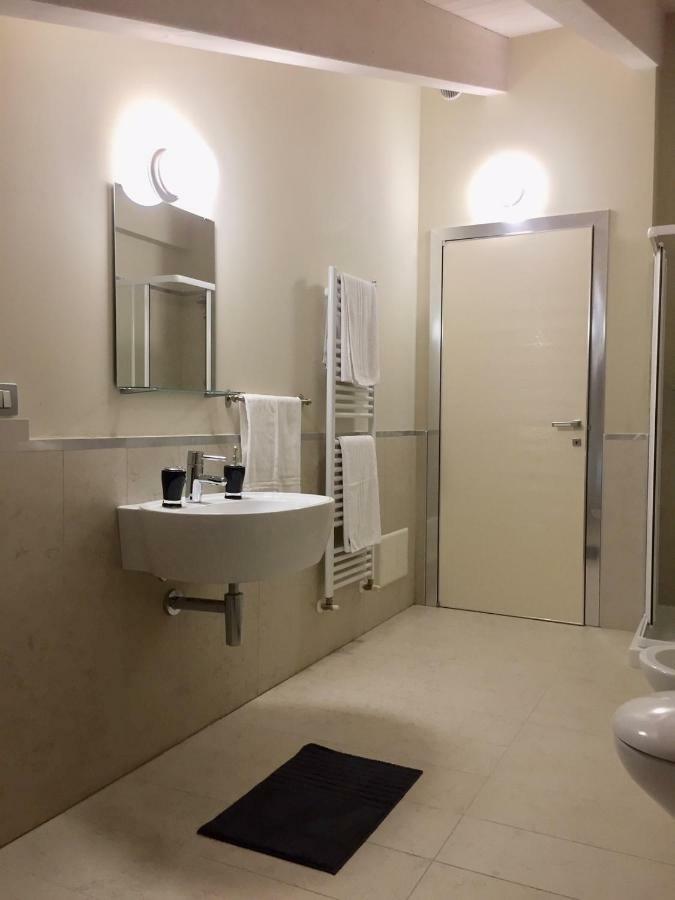 Residenza Virgiliana Suite Con Terrazza-Centro Storico Mantova Eksteriør bilde